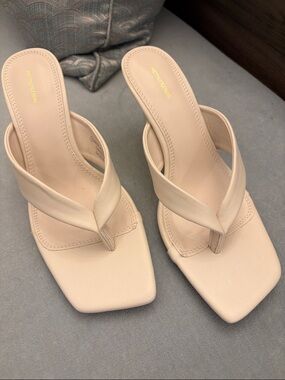 PrettyLittleThing Cream Square Toe Thong Mules - size 4 (Women’s US 6)